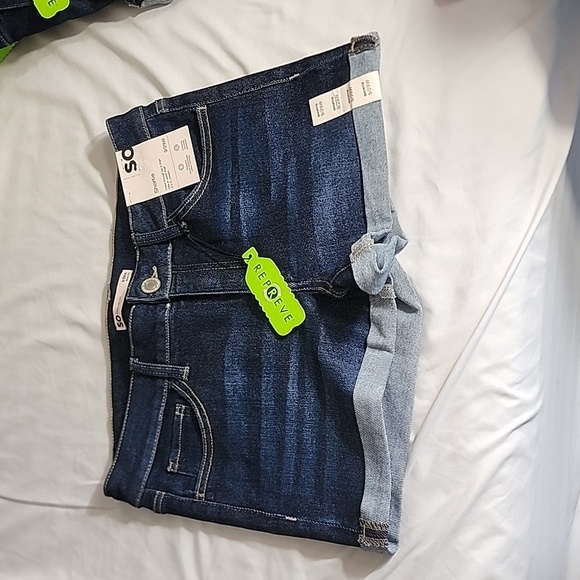 SO Pants - So womens jrs jean denim cuffed shortie shorts 17  nwt